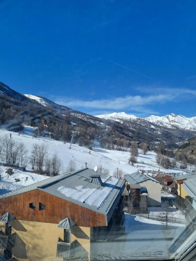 Apartment Au Pied Des Pistes Allos